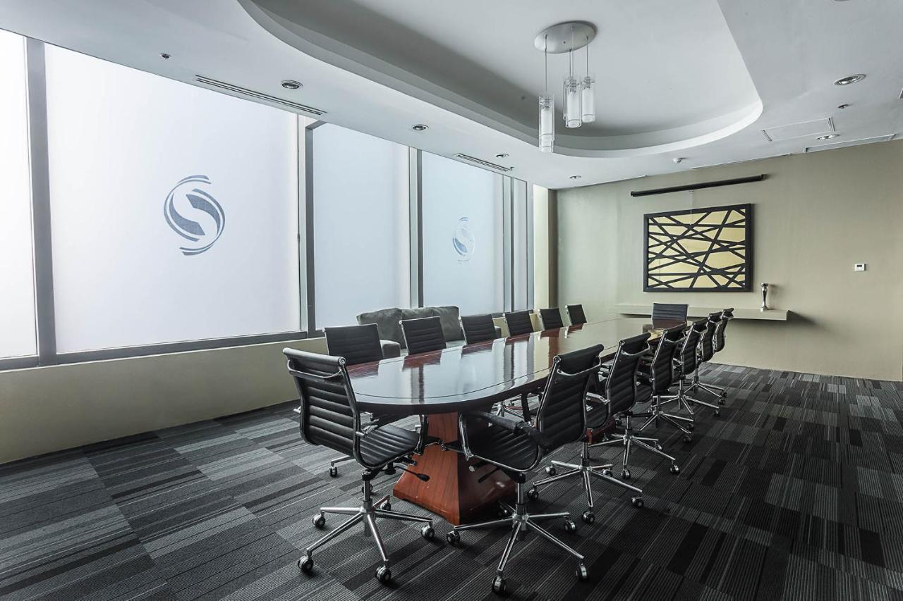 סן פדרו מקאטי The Alpha Suites מראה חיצוני תמונה