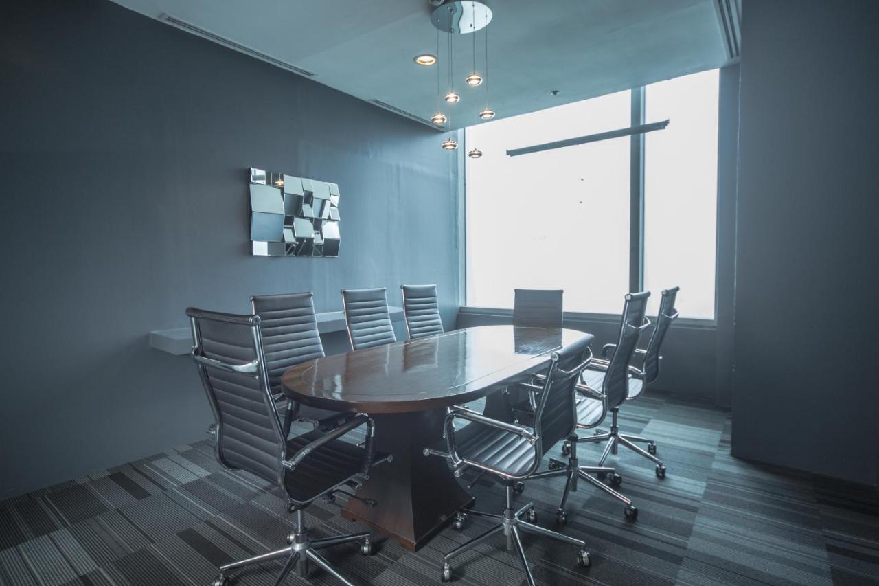 סן פדרו מקאטי The Alpha Suites מראה חיצוני תמונה